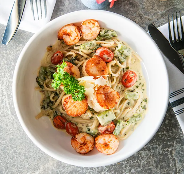 Pasta with Scallops and Shrimp